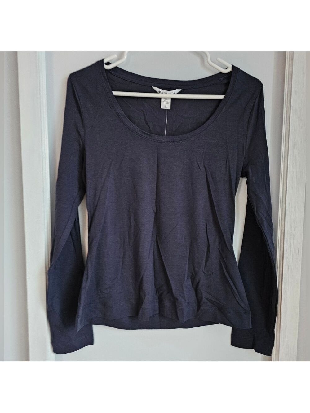 Athleta Women's Navy Long Sleeve Top